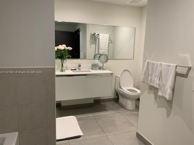 COSTA HOLLYWOOD CONDO - Residential