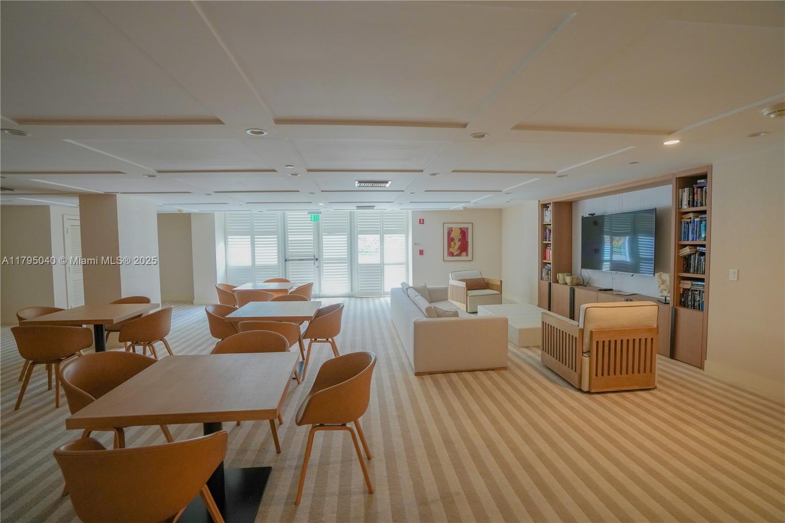 GRAND BAY RESIDENCES COND - Residential