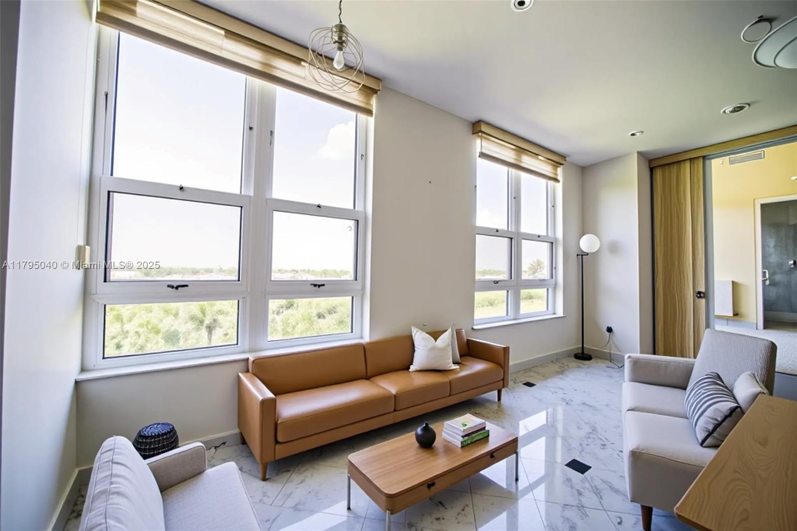 GRAND BAY RESIDENCES COND - Residential