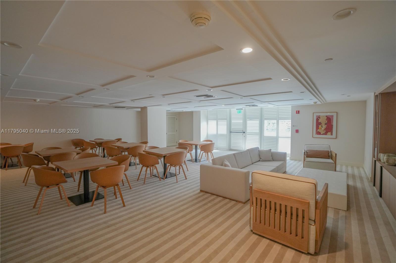 GRAND BAY RESIDENCES COND - Residential