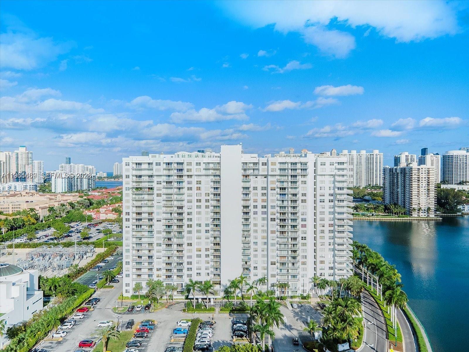 ADMIRALS PORT CONDO WEST - Residential