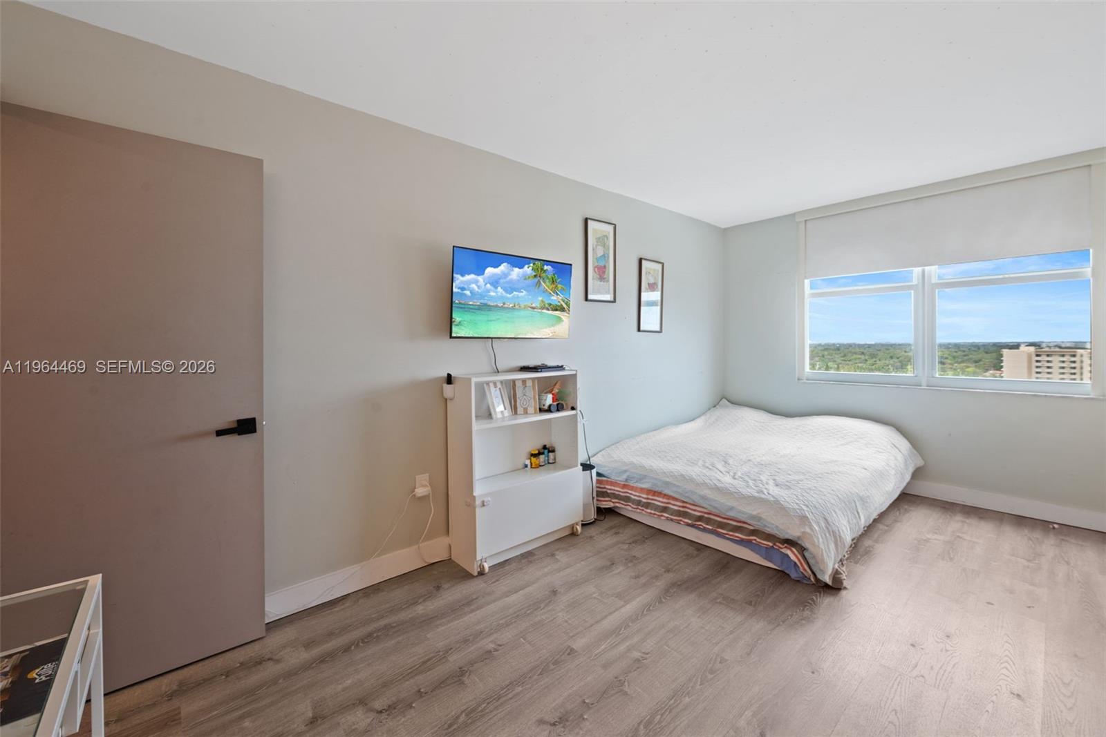 ADMIRALS PORT CONDO WEST - Residential