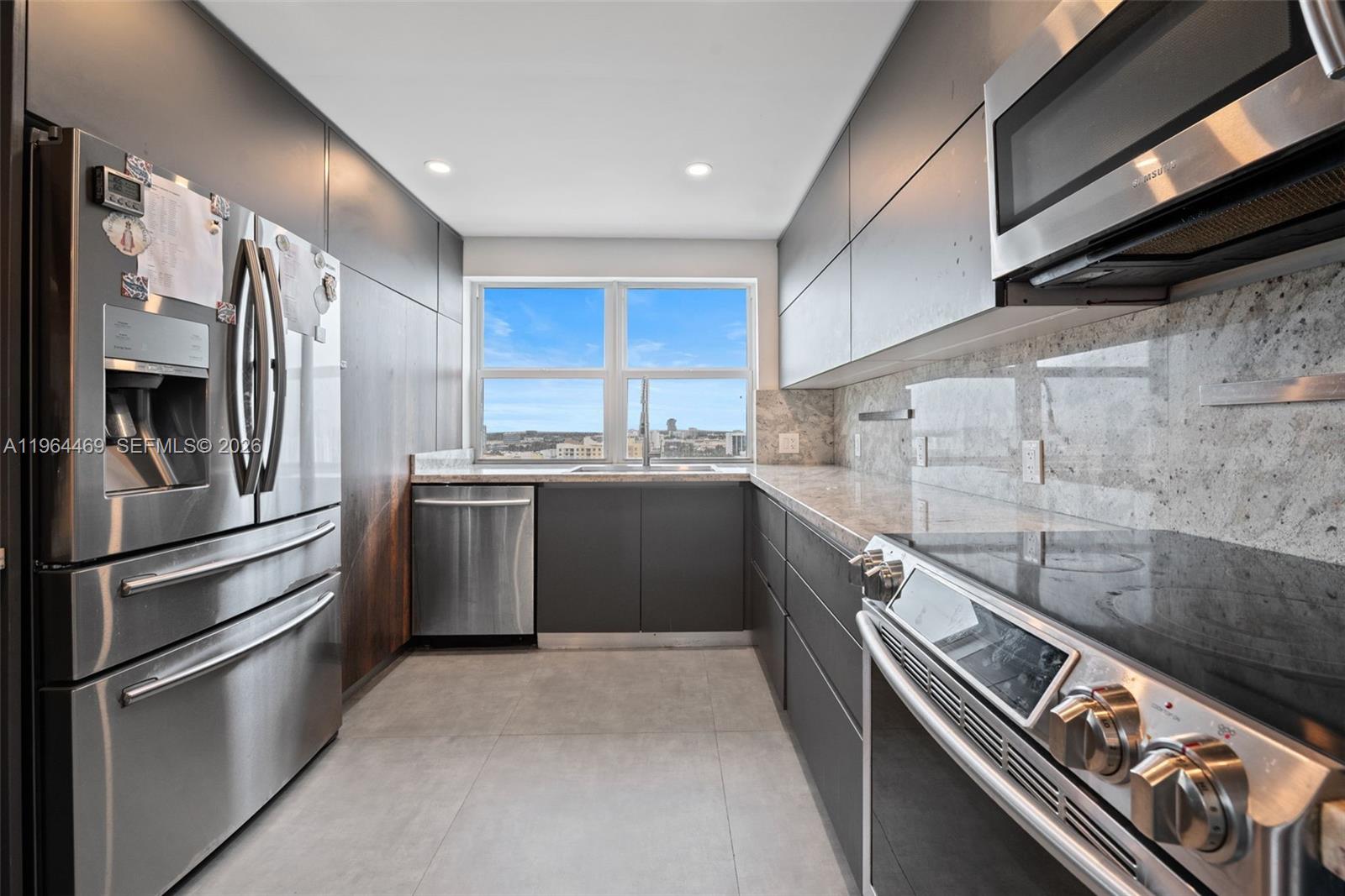 ADMIRALS PORT CONDO WEST - Residential