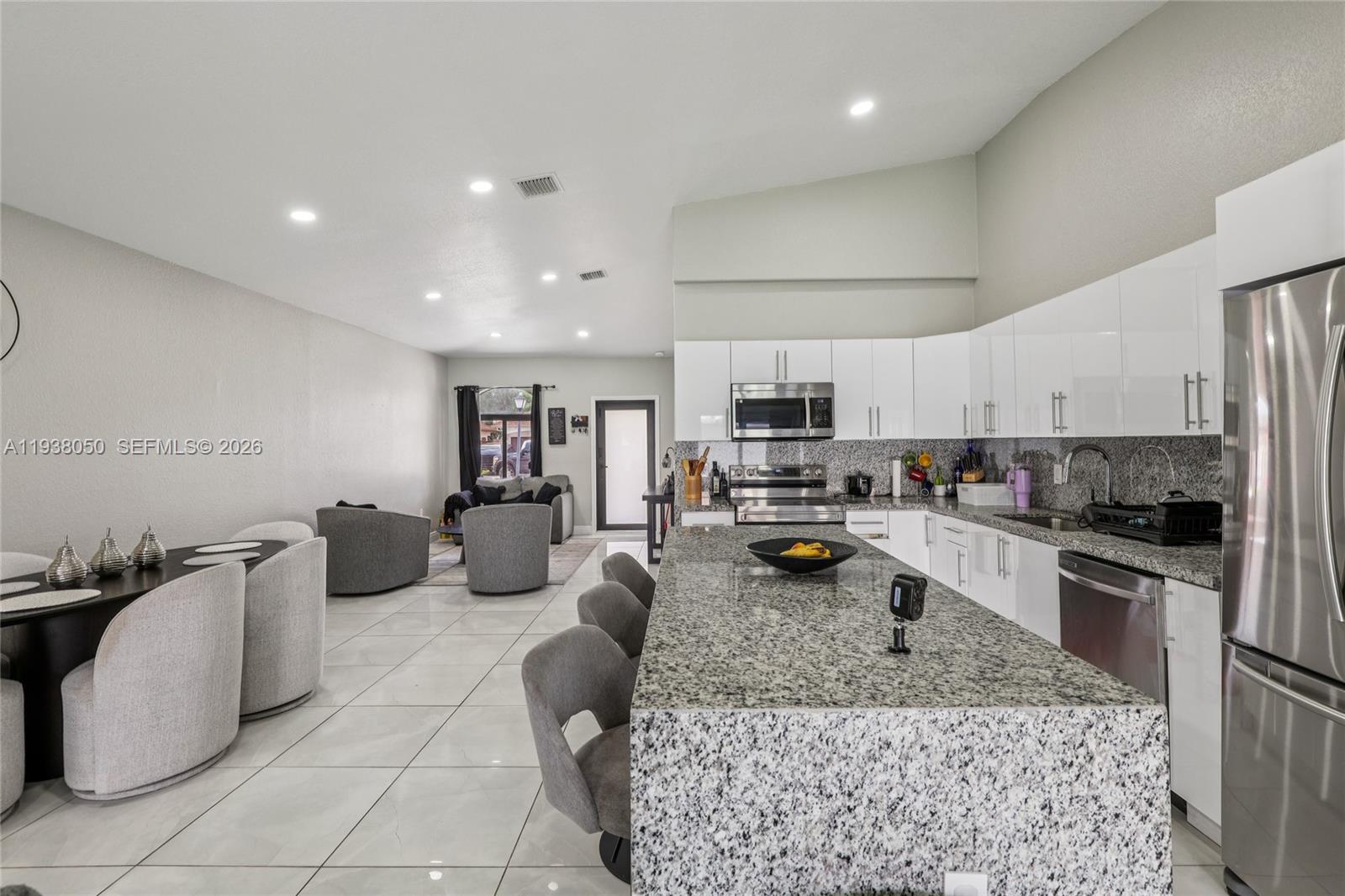 NORTH PALM ESTATES HOMES - Residential