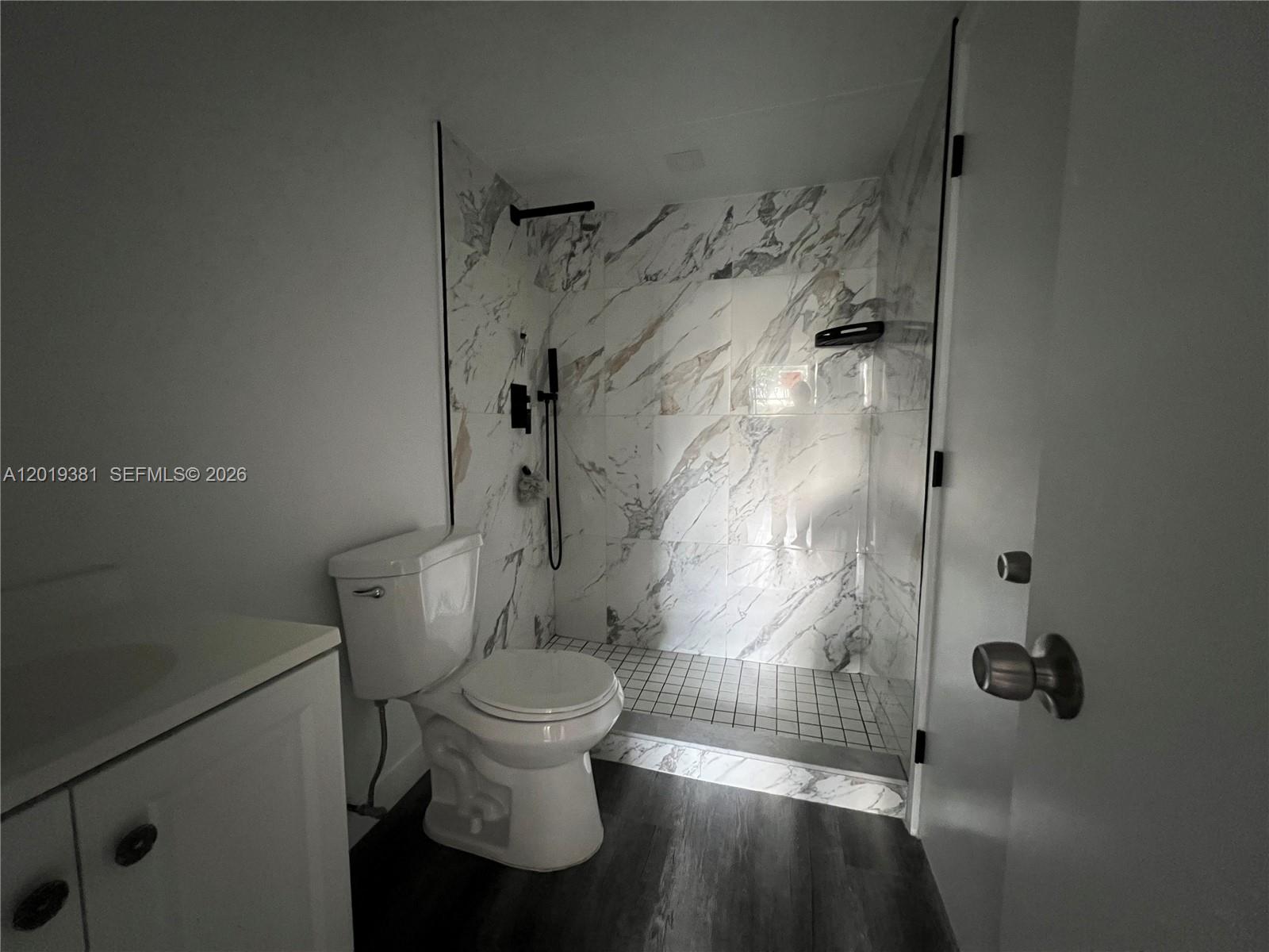 VERSAILLE GARDENS I CONDO - Residential Lease