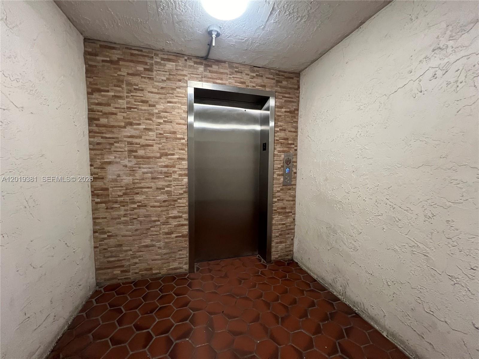 VERSAILLE GARDENS I CONDO - Residential Lease