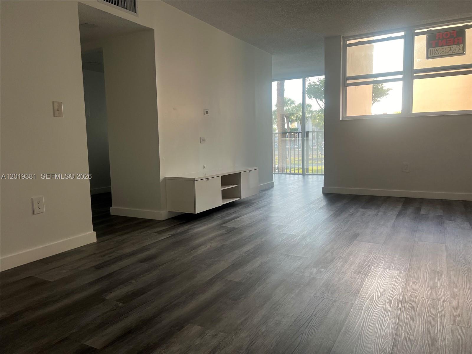 VERSAILLE GARDENS I CONDO - Residential Lease