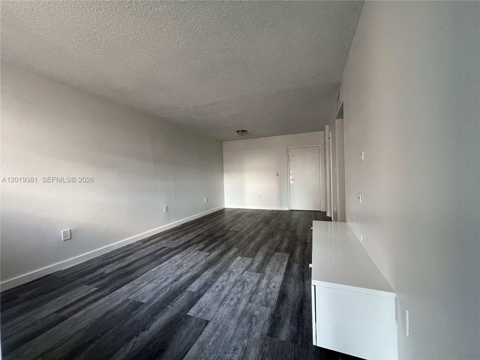 VERSAILLE GARDENS I CONDO - Residential Lease