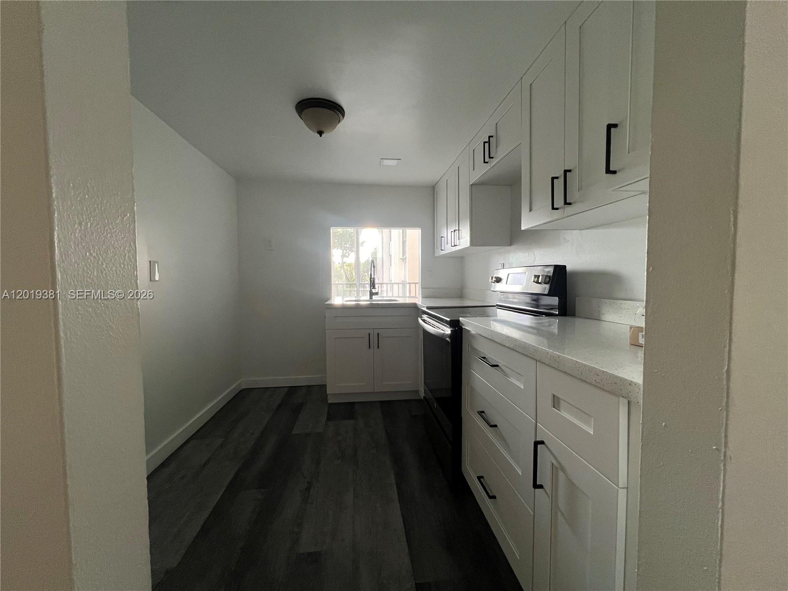 VERSAILLE GARDENS I CONDO - Residential Lease