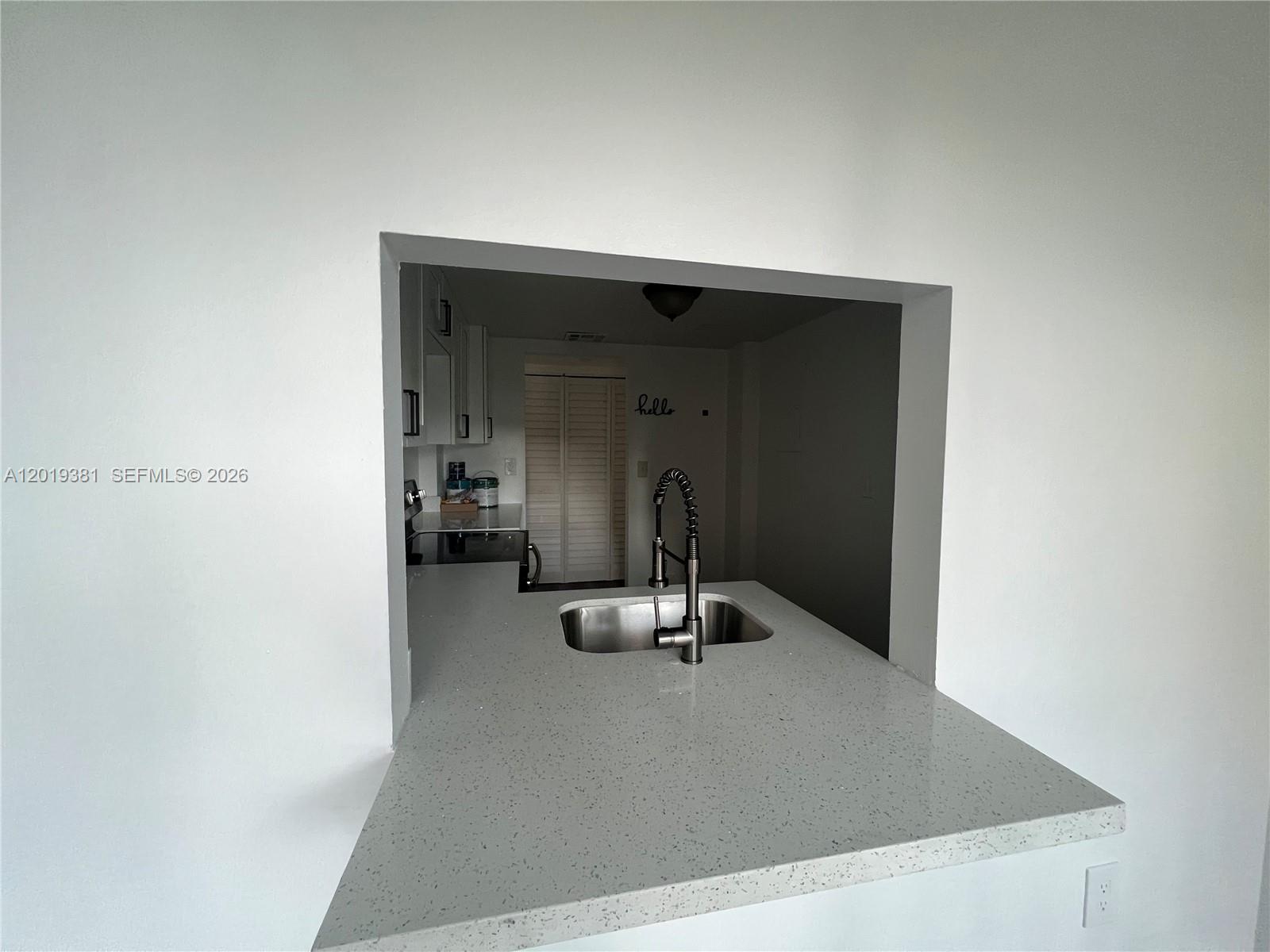 VERSAILLE GARDENS I CONDO - Residential Lease