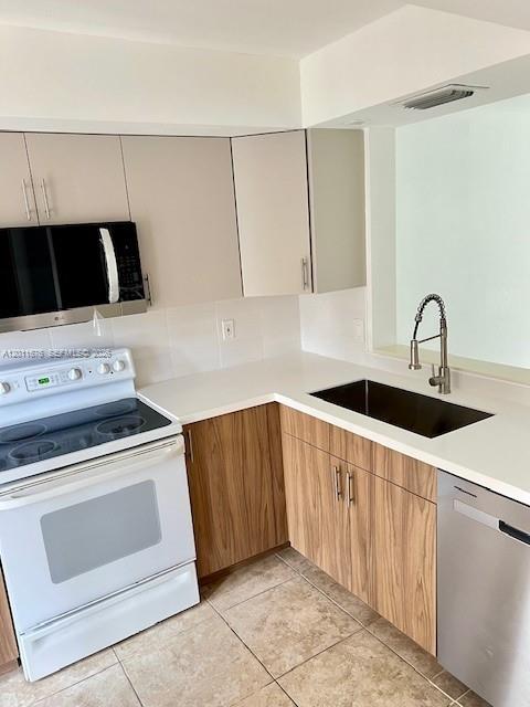 MEADOWRIDGE CONDO - Residential