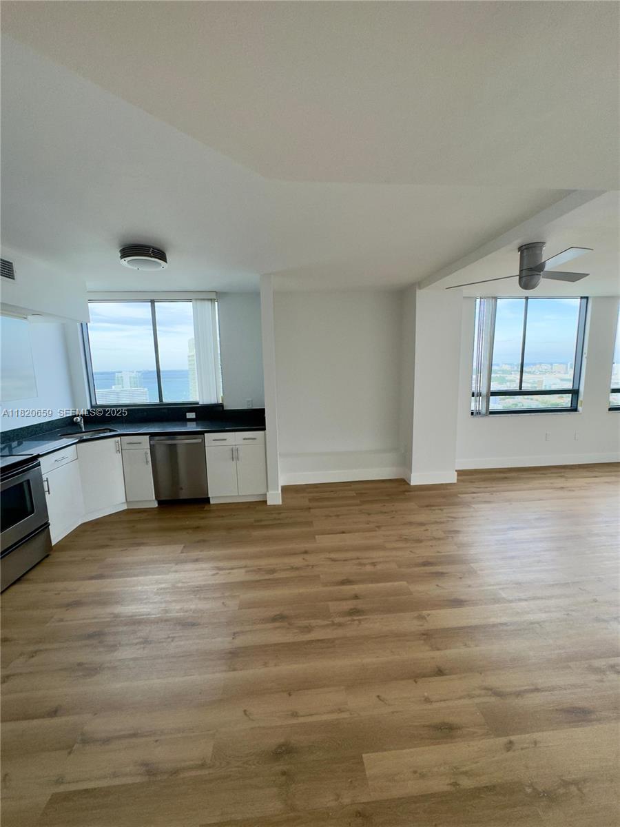 THE WAVERLY AT SOUTH BEAC - Residential