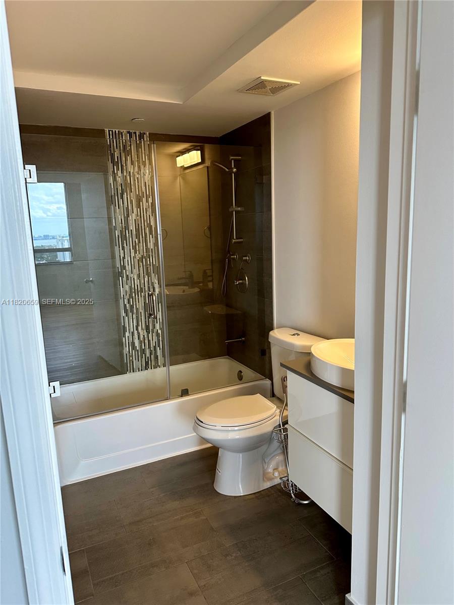 THE WAVERLY AT SOUTH BEAC - Residential