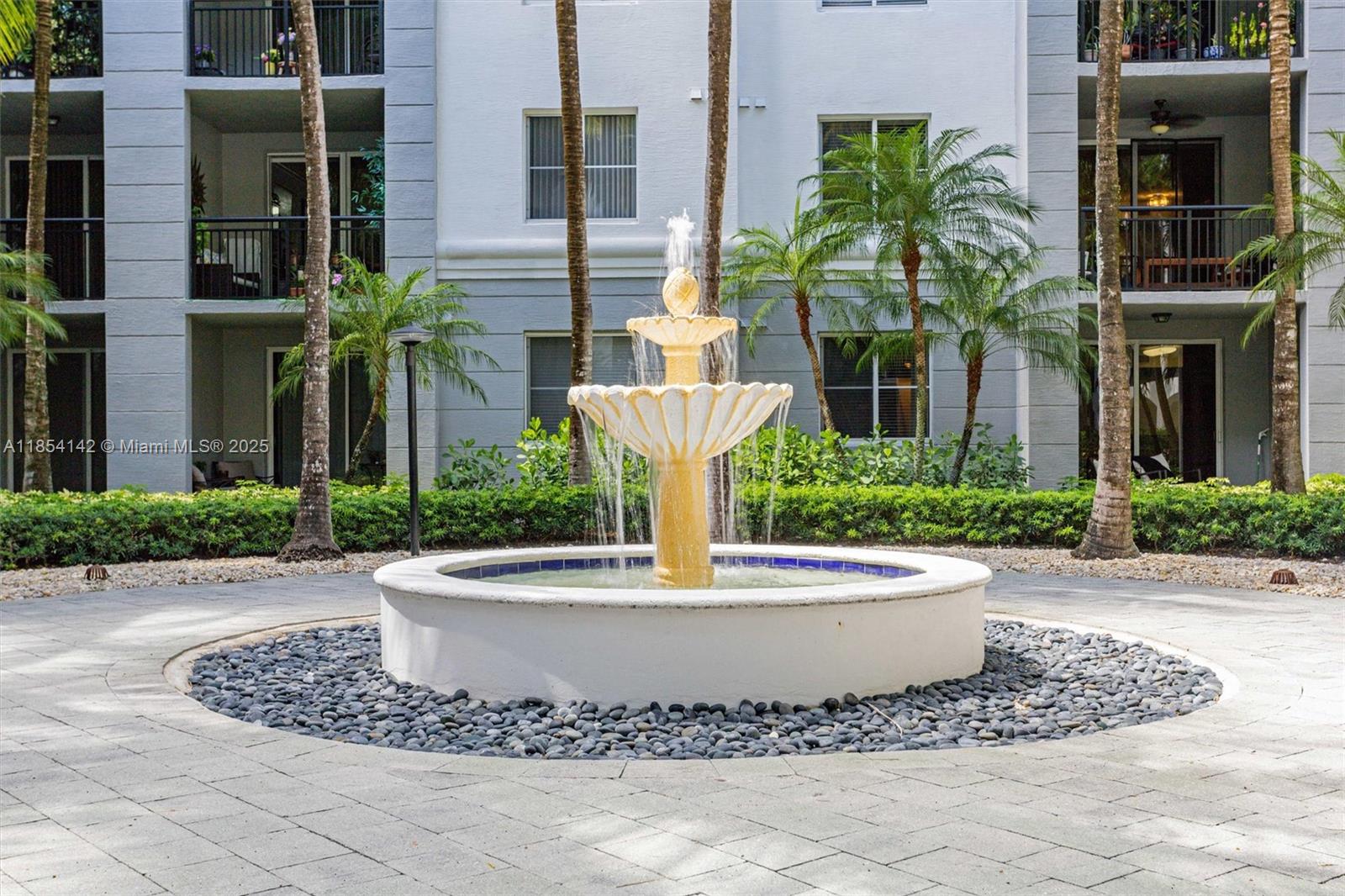 VIZCAYA LAKES CONDO - Residential Lease