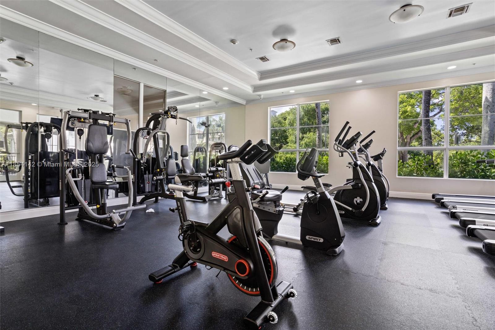 VIZCAYA LAKES CONDO - Residential Lease