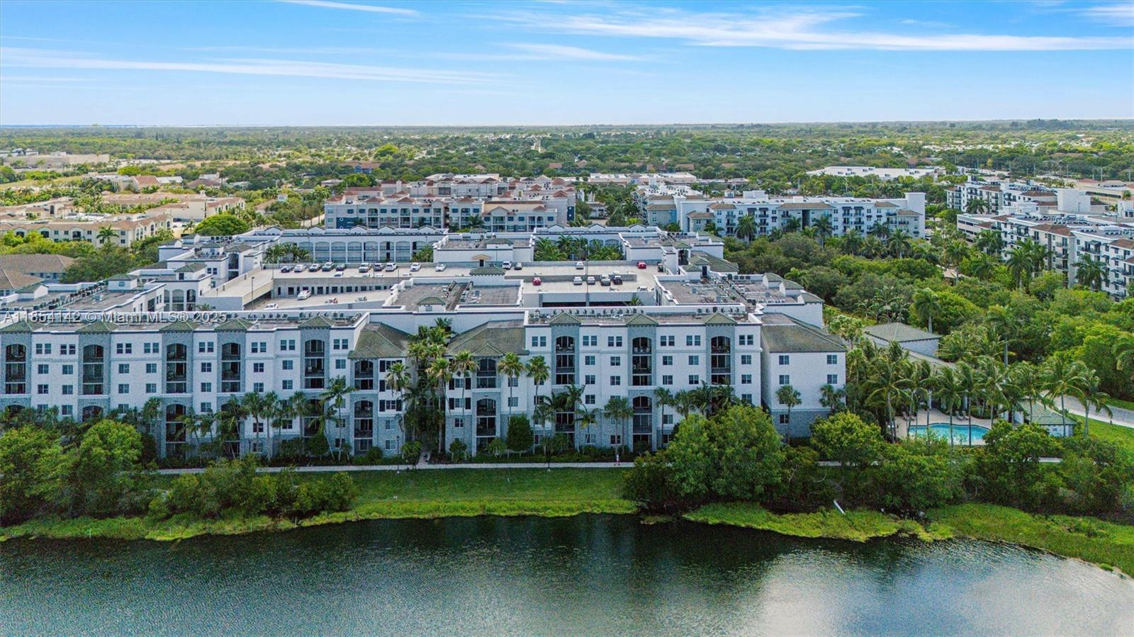 VIZCAYA LAKES CONDO - Residential Lease