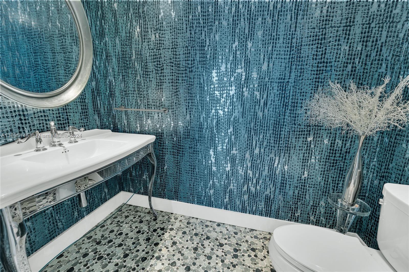 DIPLOMAT OCEANFRONT RESID - Residential