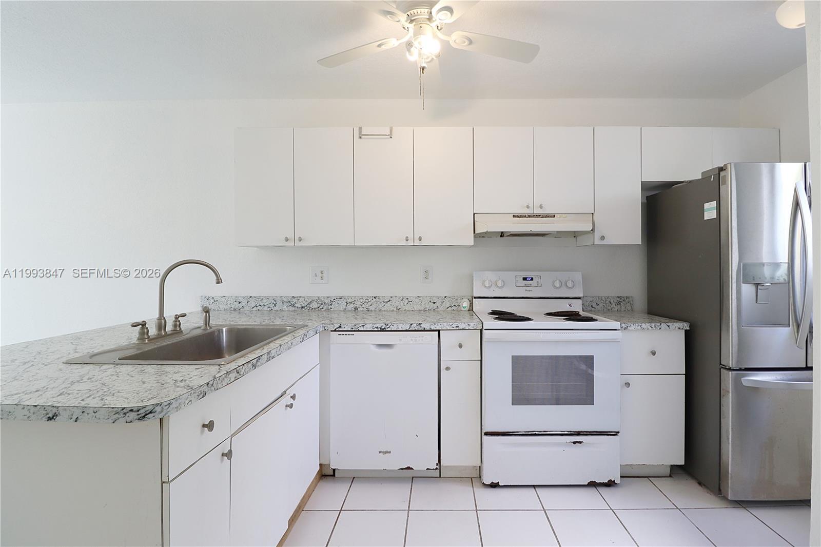 GARDENS OF HOMESTEAD - Residential