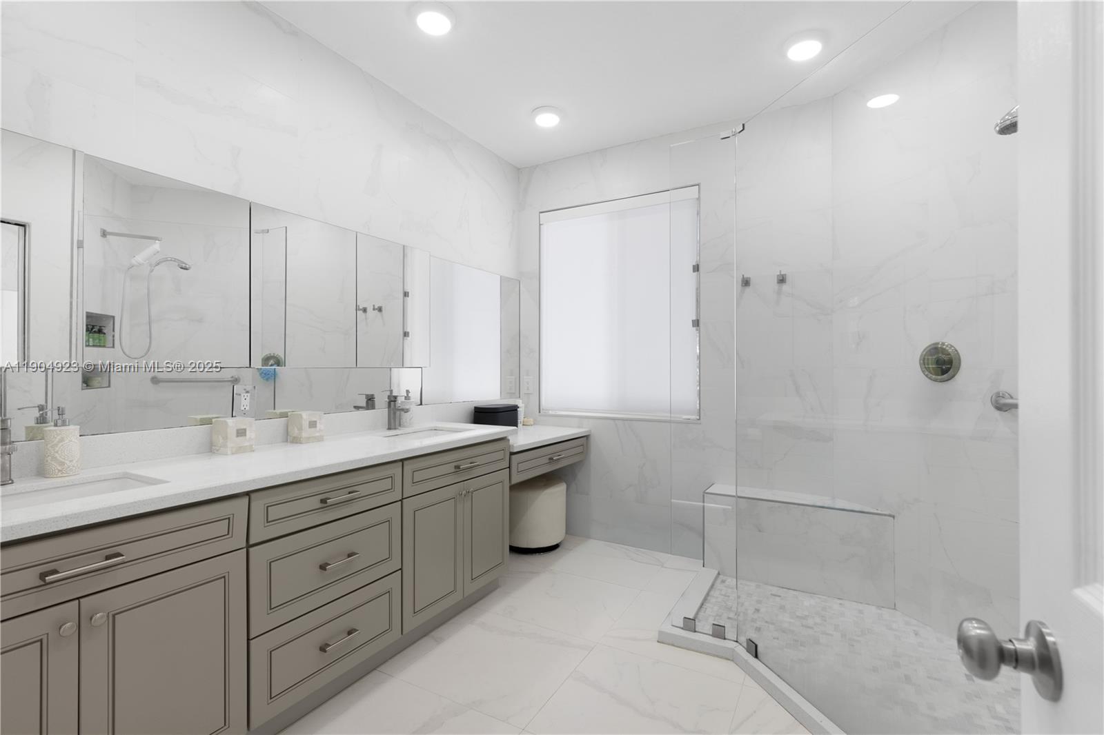 SECTOR 6 EAST - Residential