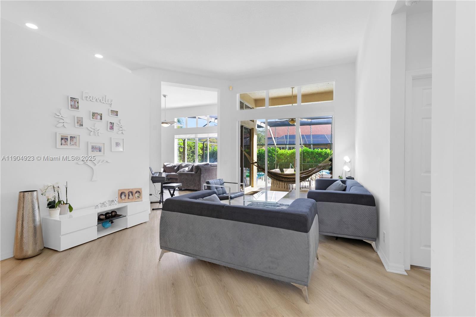 SECTOR 6 EAST - Residential