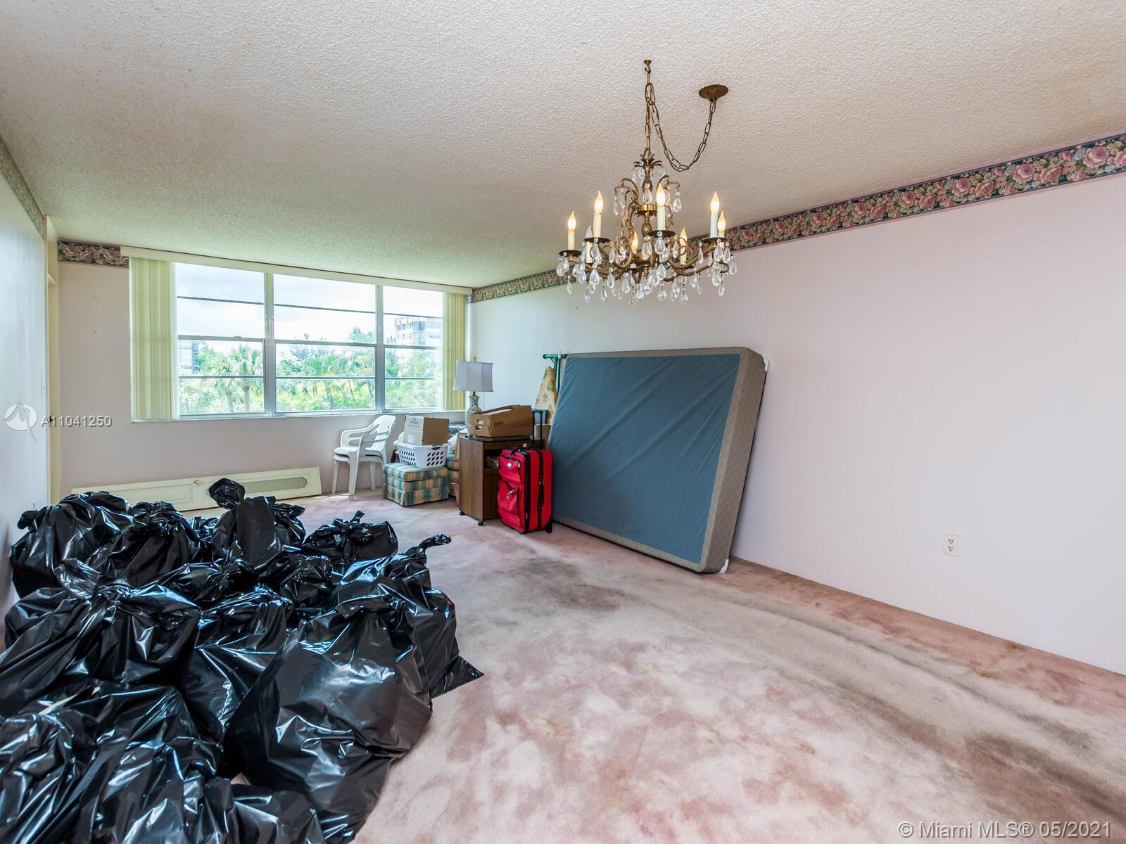 PARK PLACE #4 CONDO - Residential