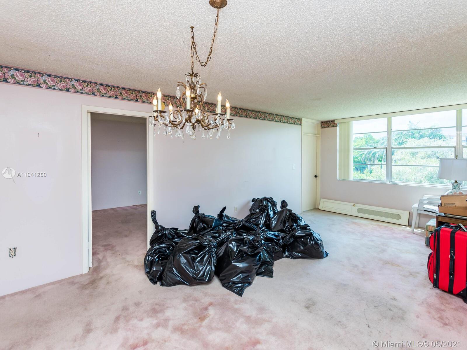 PARK PLACE #4 CONDO - Residential