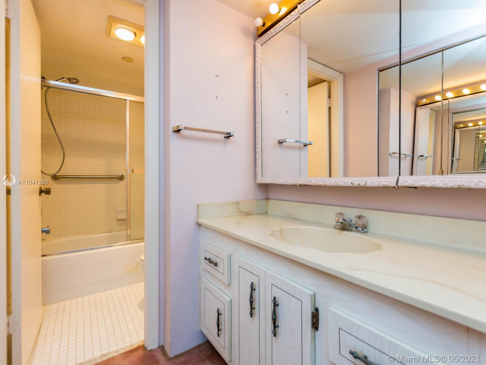 PARK PLACE #4 CONDO - Residential