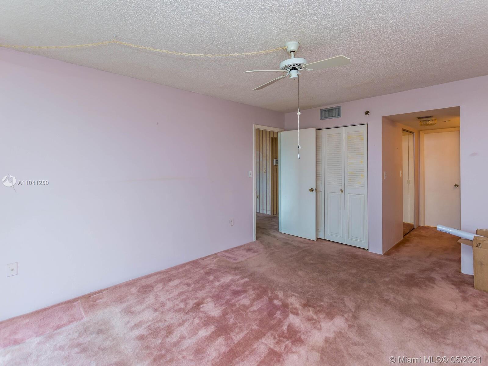 PARK PLACE #4 CONDO - Residential