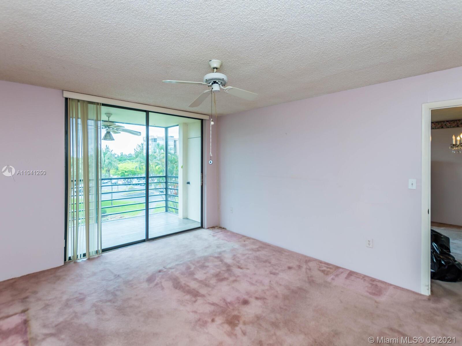 PARK PLACE #4 CONDO - Residential