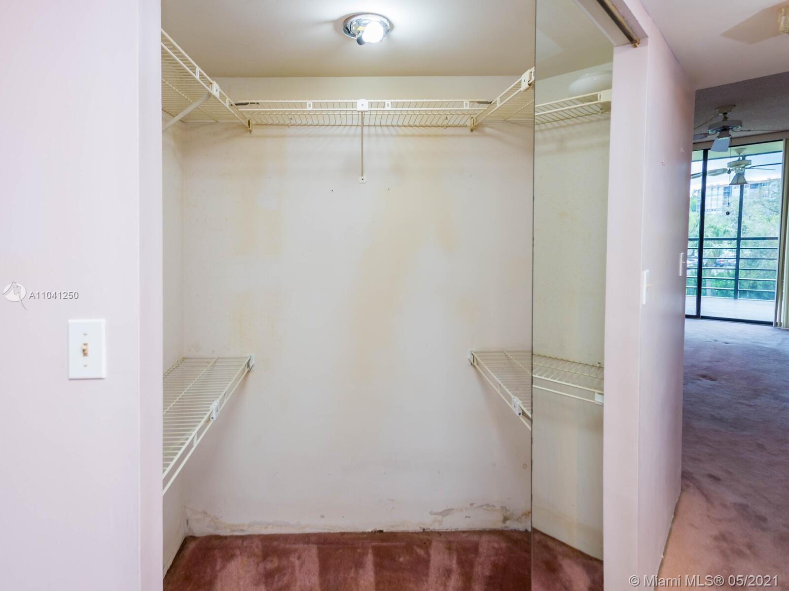 PARK PLACE #4 CONDO - Residential