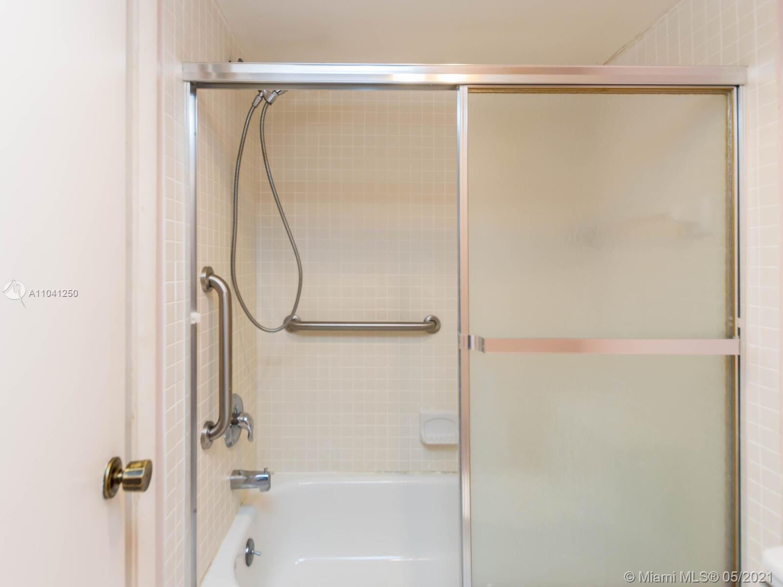 PARK PLACE #4 CONDO - Residential