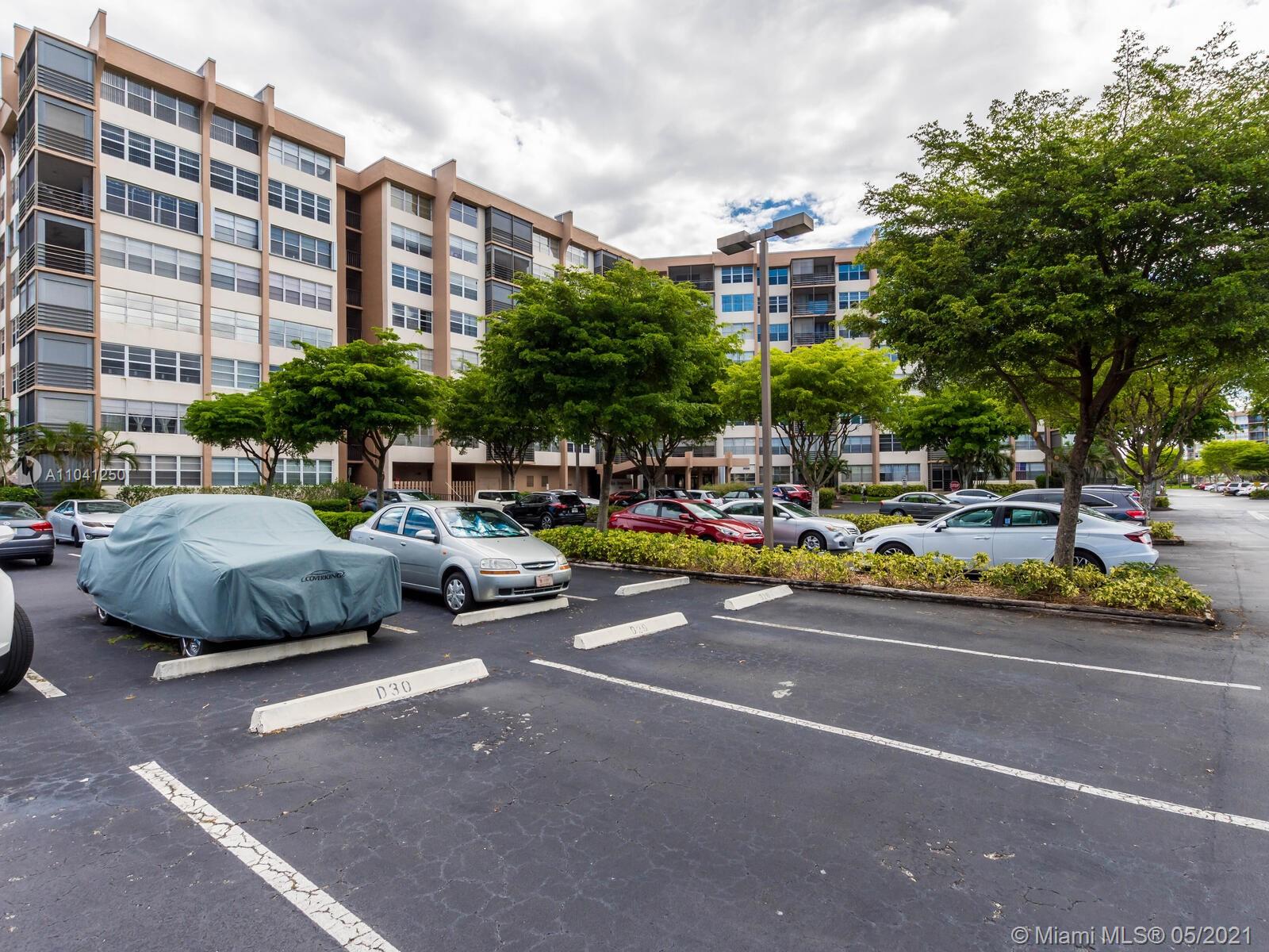 PARK PLACE #4 CONDO - Residential