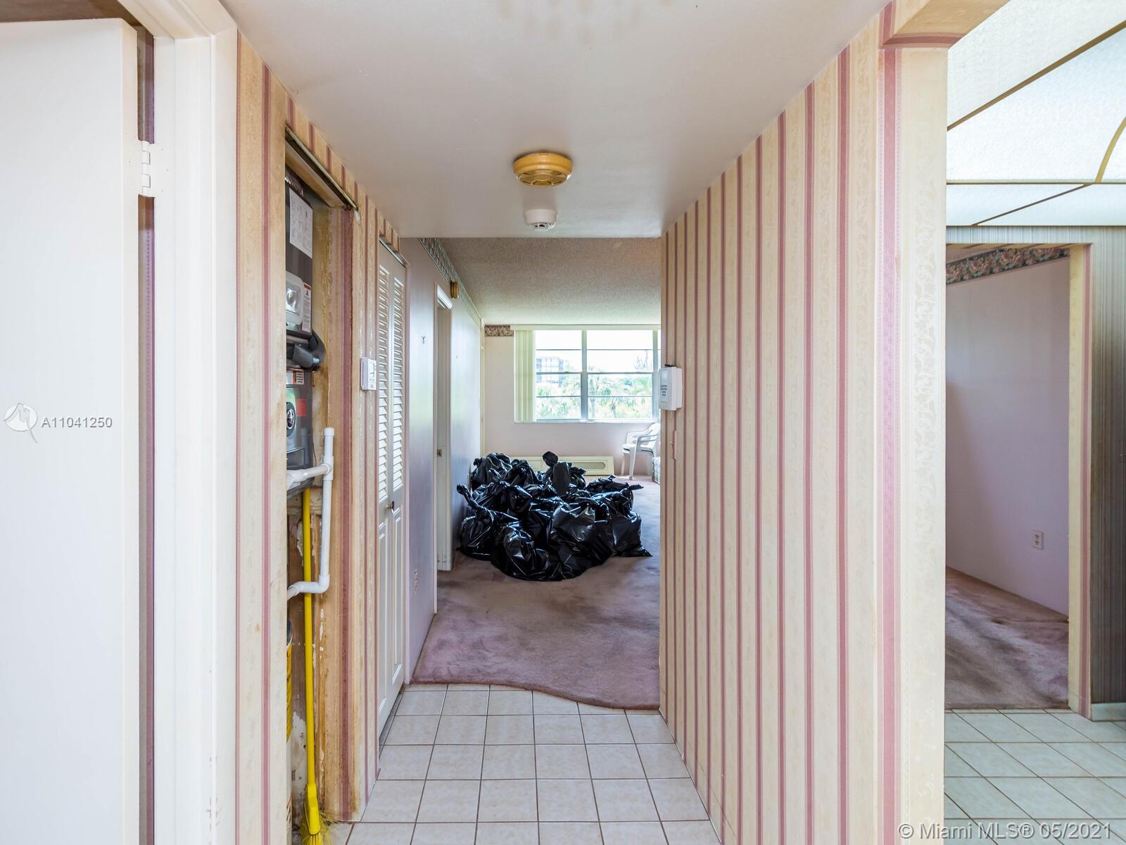 PARK PLACE #4 CONDO - Residential