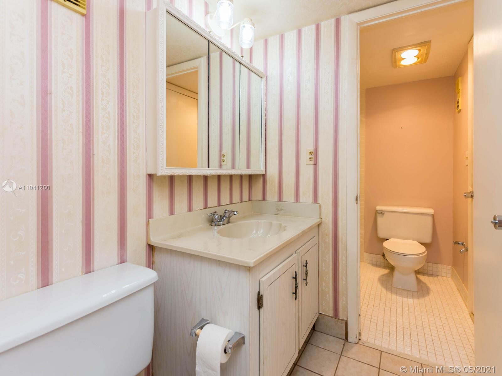 PARK PLACE #4 CONDO - Residential