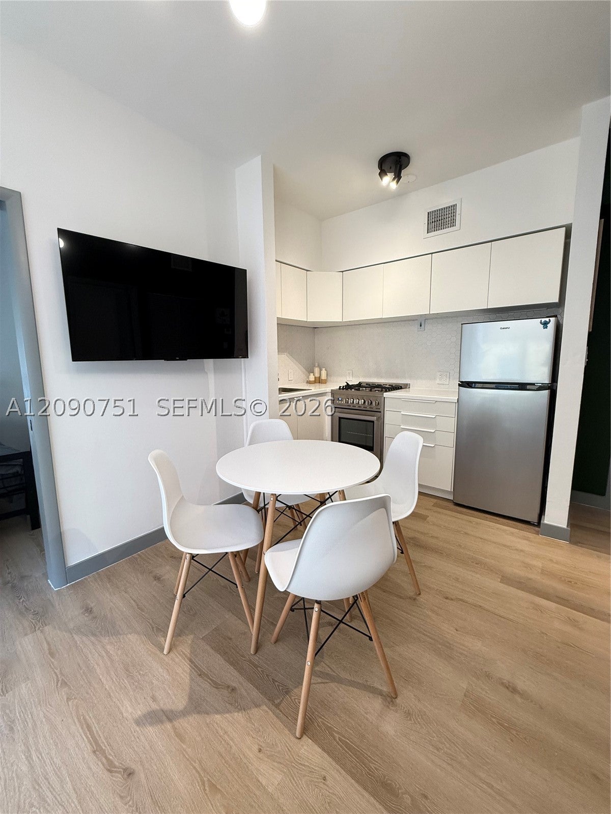 1320 Drexel Ave 302