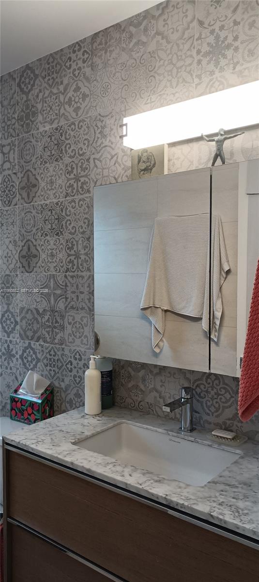 363 WASHINGTON AVE CONDO - Residential Lease