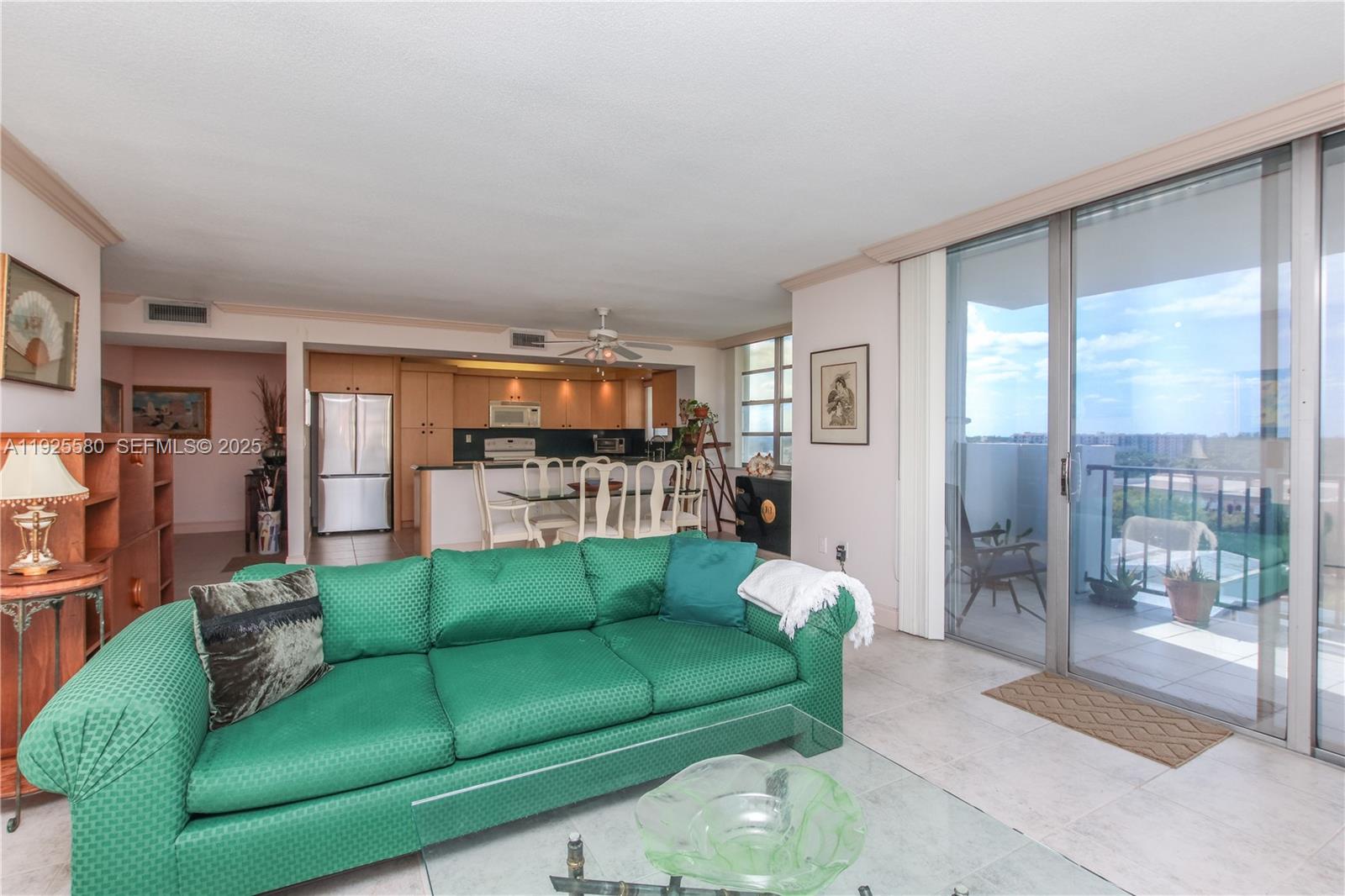 COMMODORE PLAZA CONDO - Residential