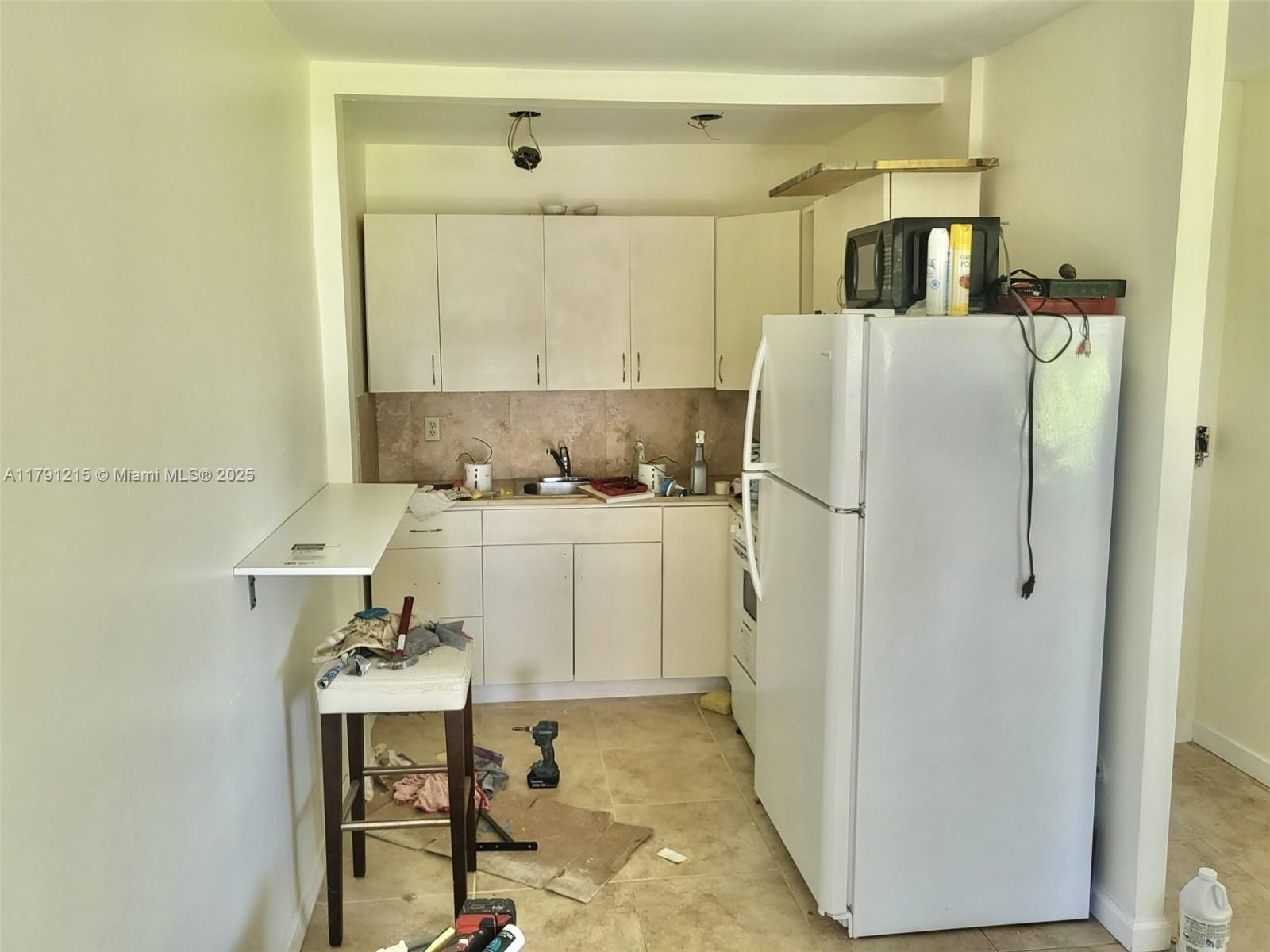 1649 Moffett St 1-4