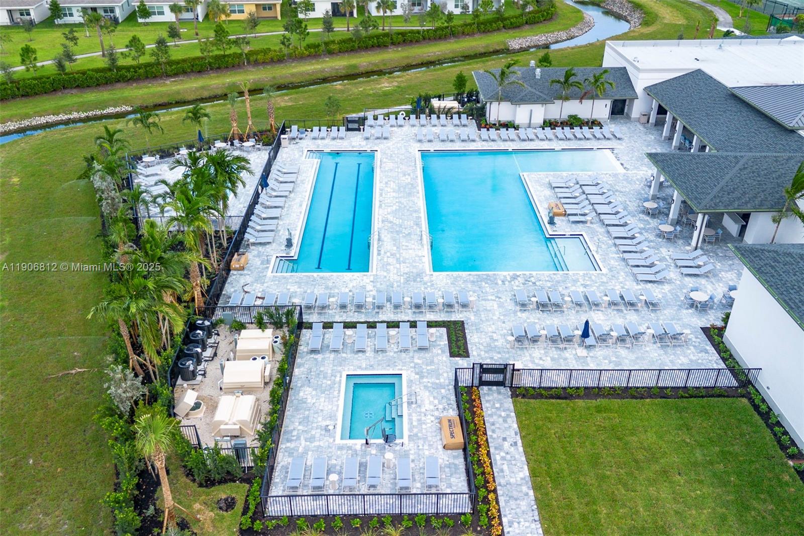 PALM GREENS AT VILLA DEL - Residential