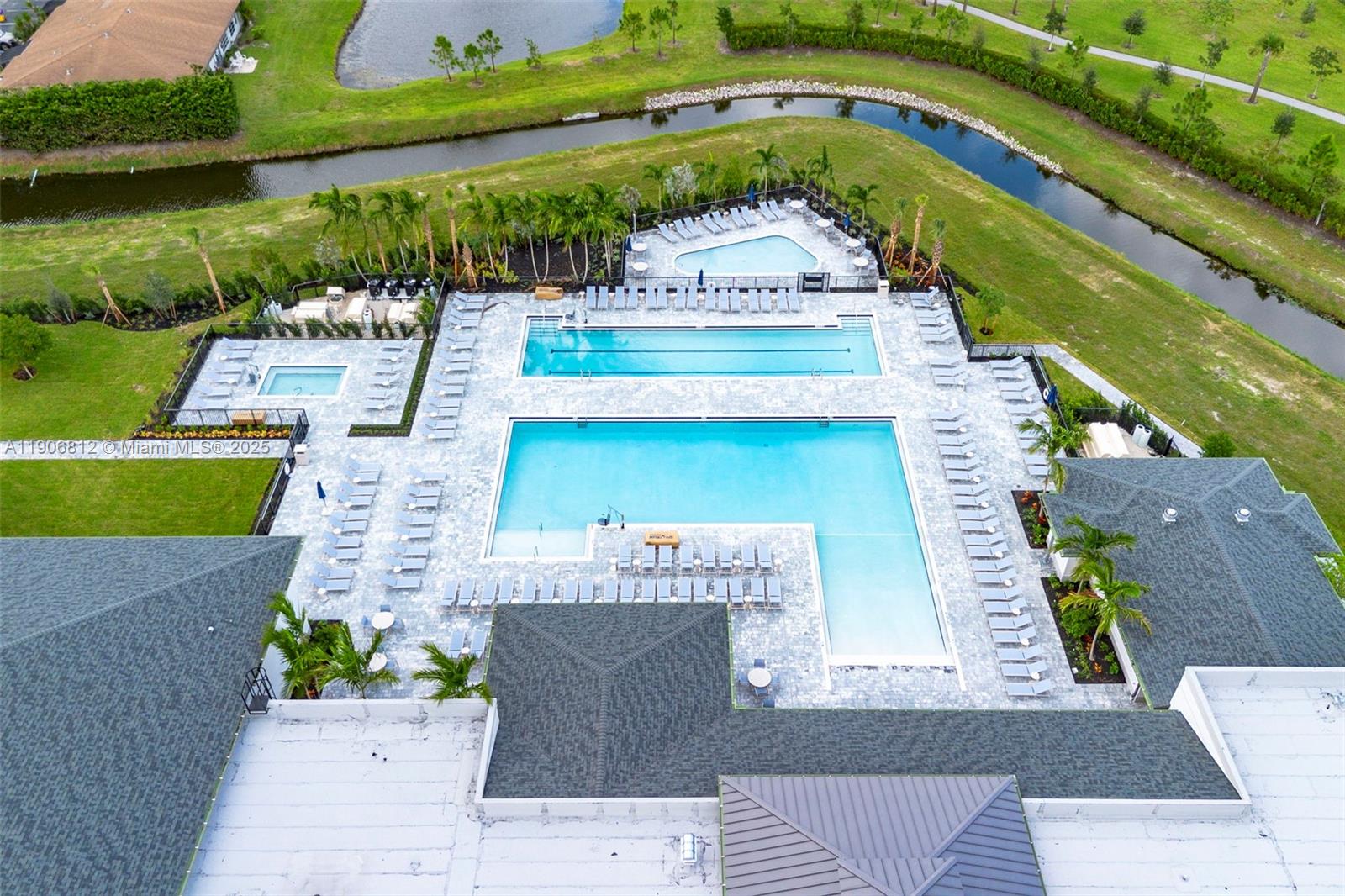 PALM GREENS AT VILLA DEL - Residential
