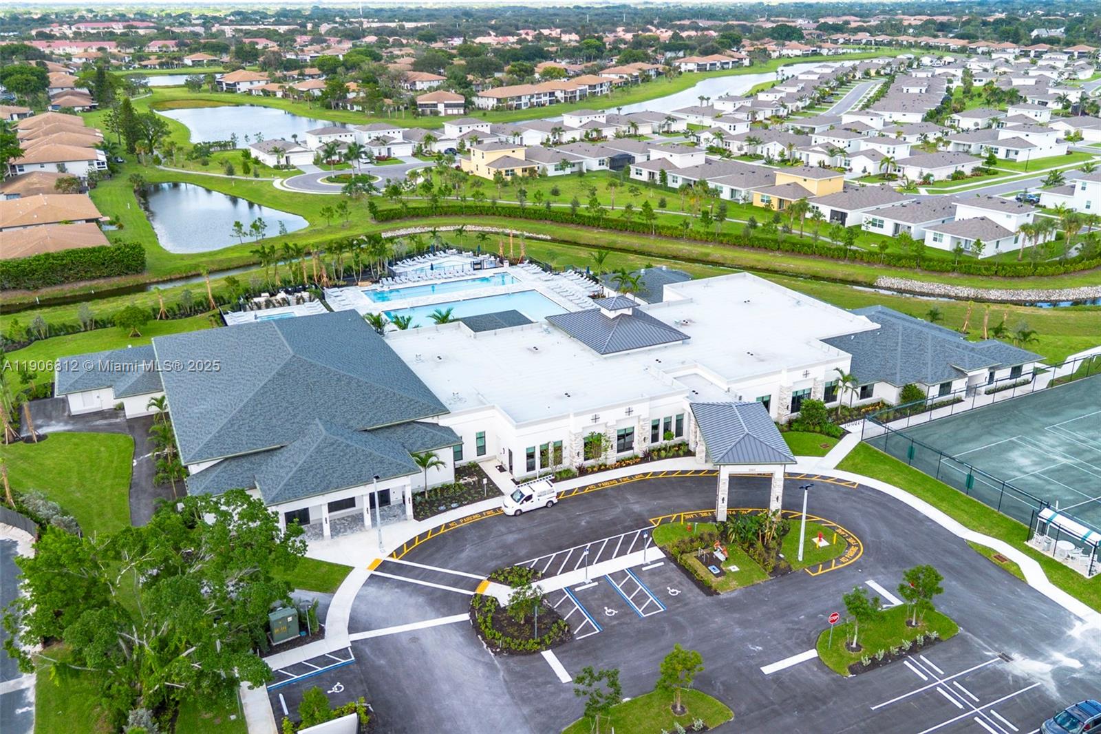 PALM GREENS AT VILLA DEL - Residential