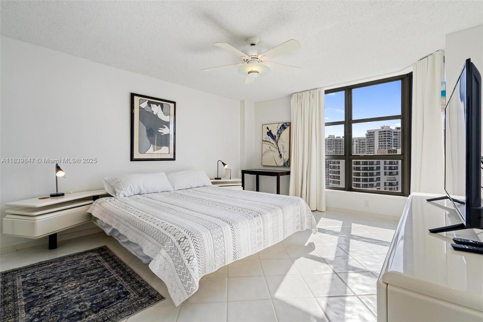 MYSTIC POINTE TOWER 500 C - Residential