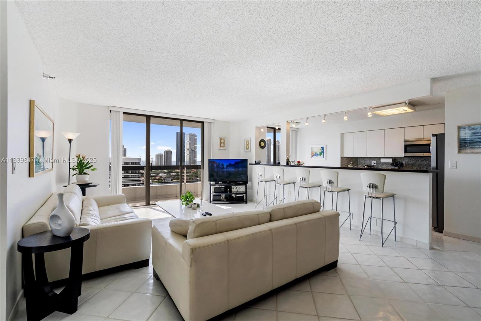 3530 Mystic Pointe Dr 2014