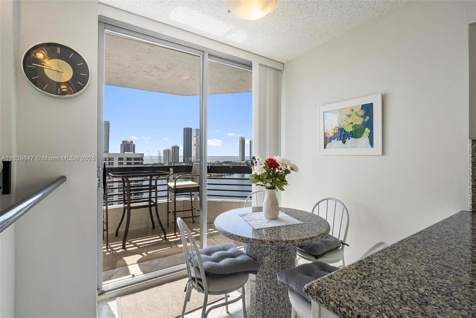 MYSTIC POINTE TOWER 500 C - Residential