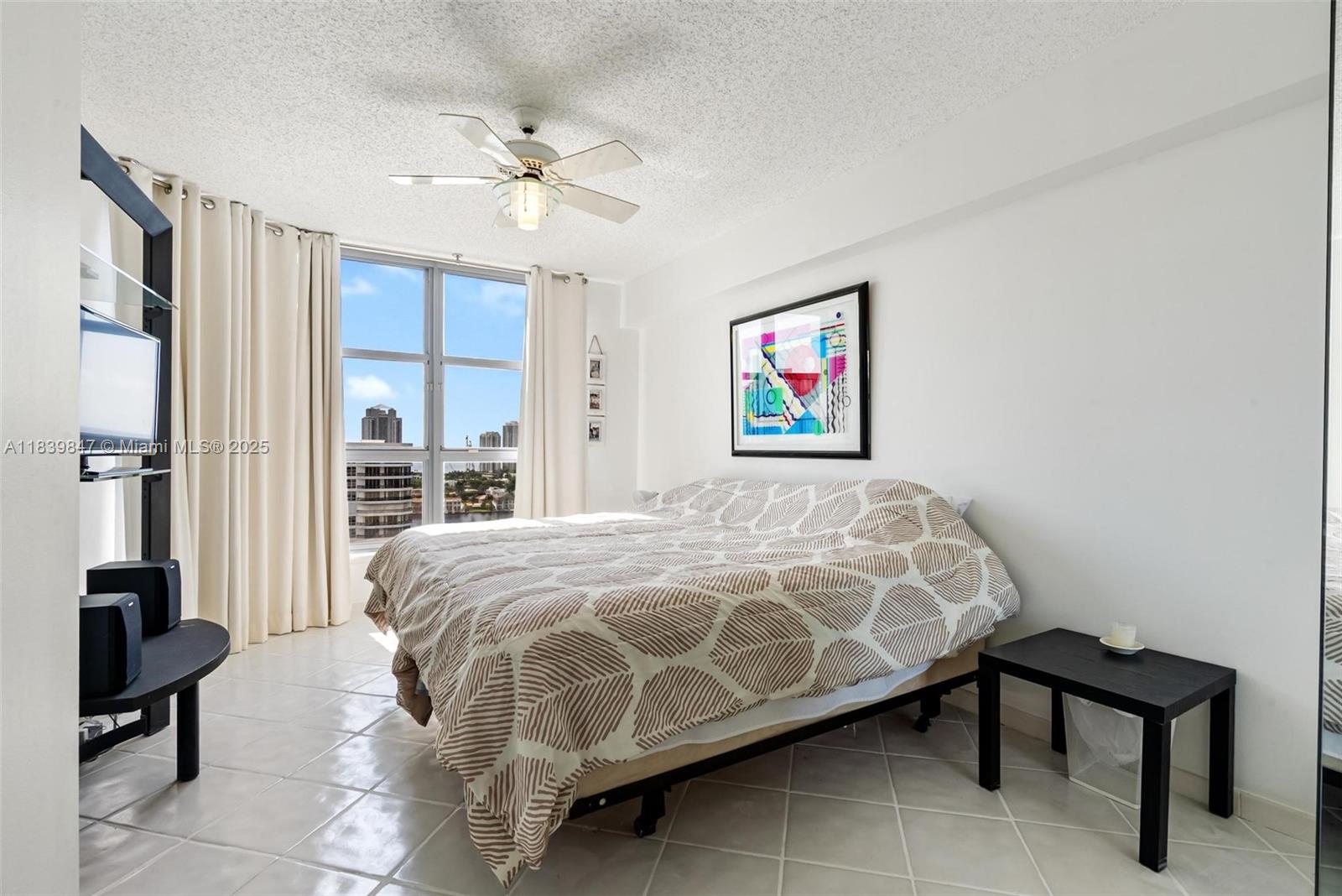 MYSTIC POINTE TOWER 500 C - Residential