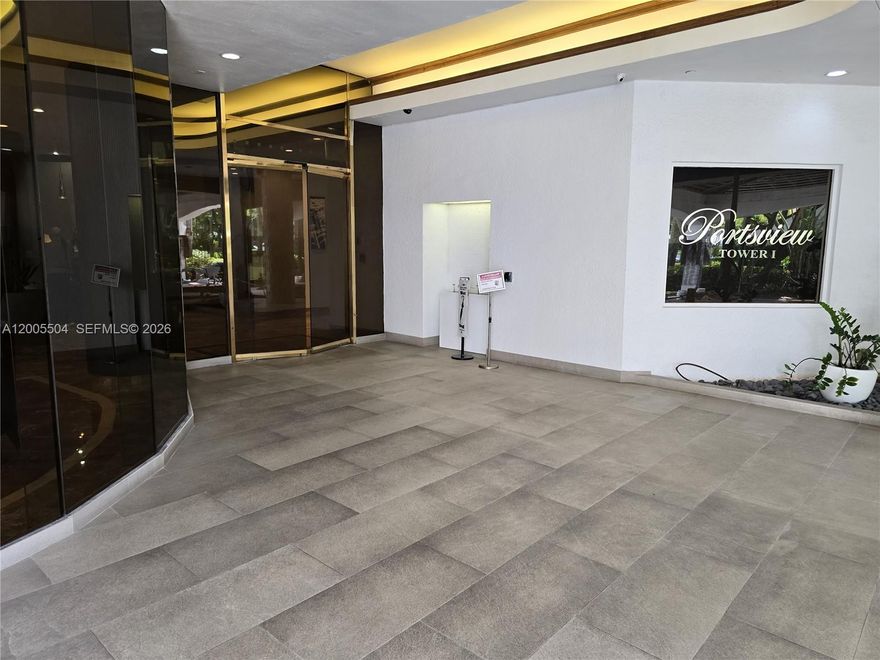 PORTSVIEW AT AVENTURA 3/2 
GREAT SCHOOL DISTRICT
CALL L.A FOR SHOWINGS