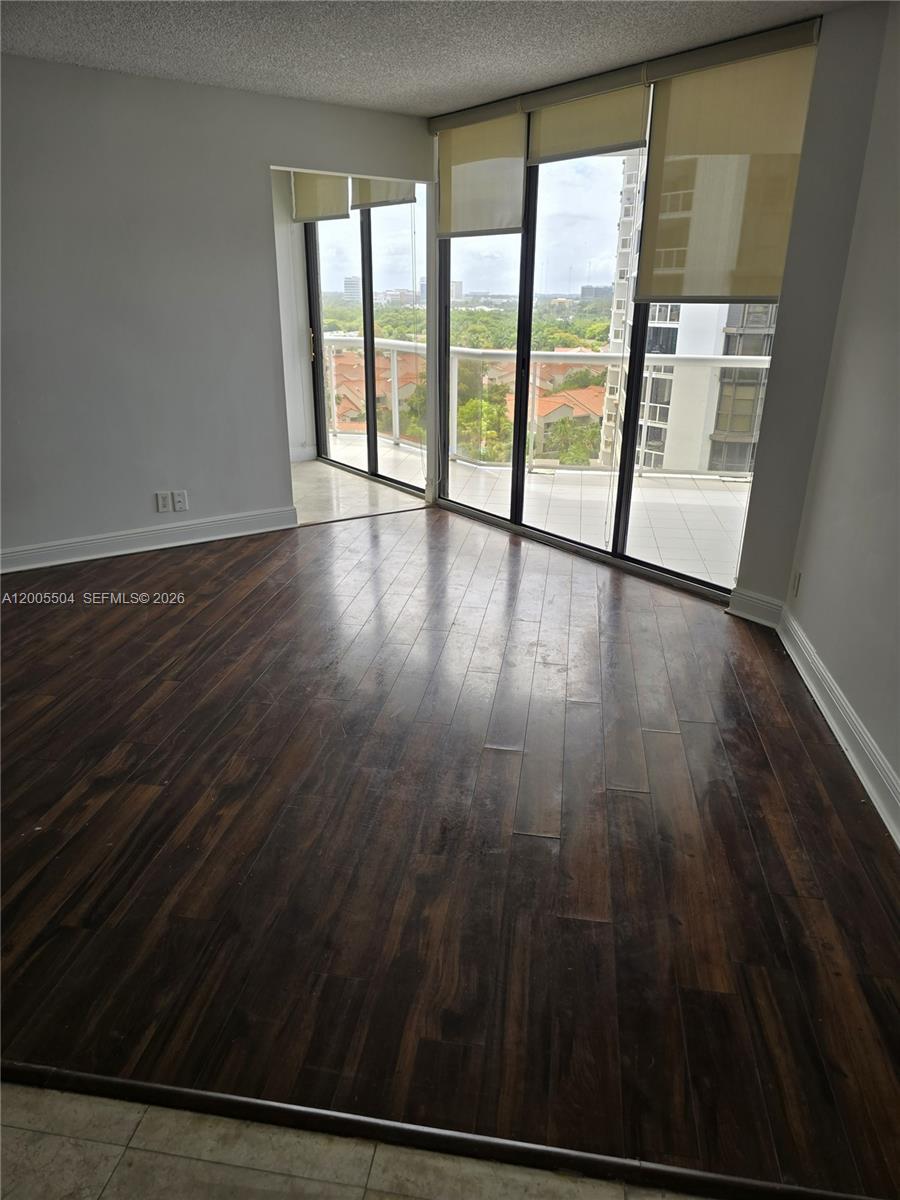 PORTSVIEW @ THE WATERWAYS - Residential