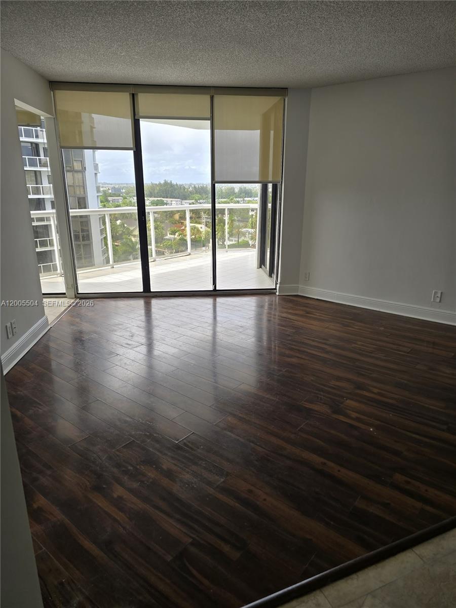 PORTSVIEW @ THE WATERWAYS - Residential