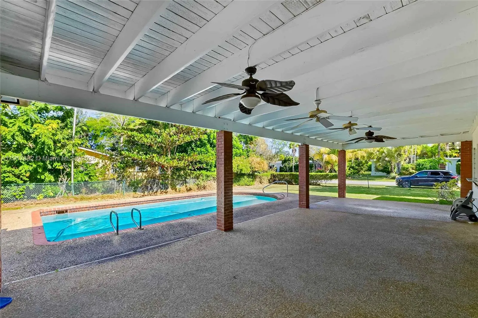 Miami, Florida 33176, United States, 3 Bedrooms Bedrooms, ,2 BathroomsBathrooms,Residential,Active,246412