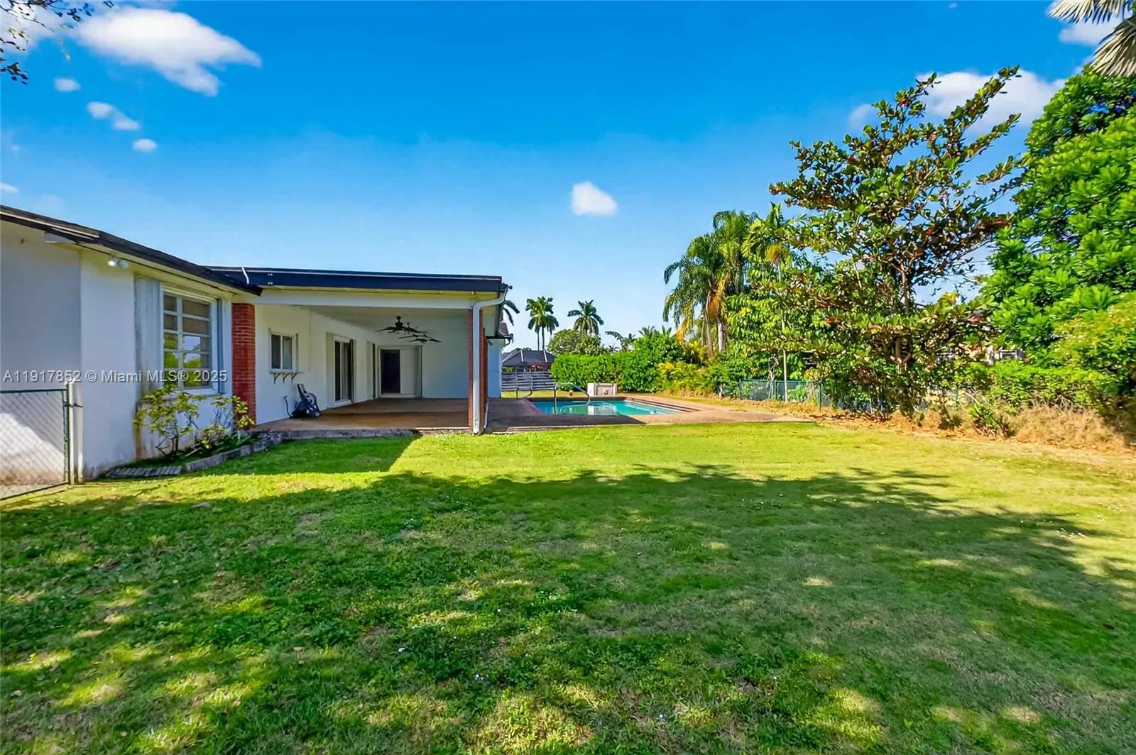 Miami, Florida 33176, United States, 3 Bedrooms Bedrooms, ,2 BathroomsBathrooms,Residential,Active,246412